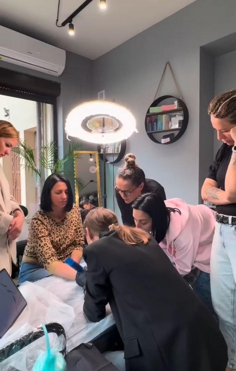 Практичне заняття у VIP tattoo school
